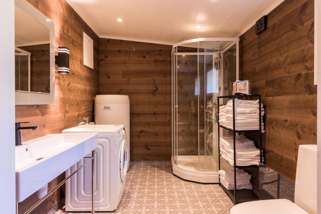 Sharming Cabin In Sund Sund  Extérieur photo
